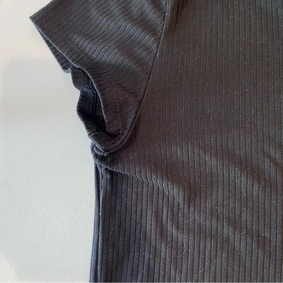 🧁y2k black ribbed v notch top witchy whimsigoth vampire emo grunge halloween - Picture 4 of 8